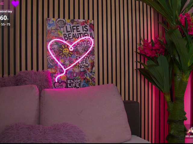 melaniatress's BongaCams show and profile