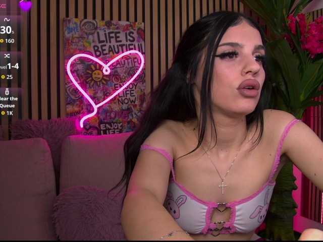 melaniatress's BongaCams show and profile