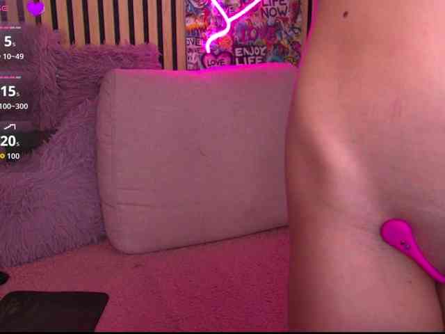 melaniatress Live Webcam on BongaCams