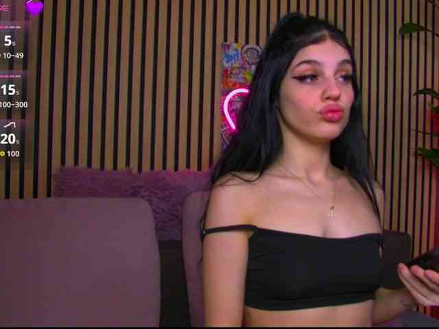 melaniatress melaniatress