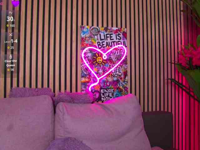 melaniatress melaniatress