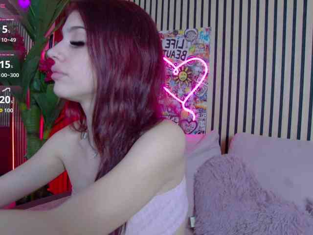 melaniatress melaniatress