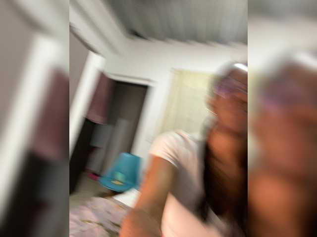 ReginaCorleone's BongaCams show and profile