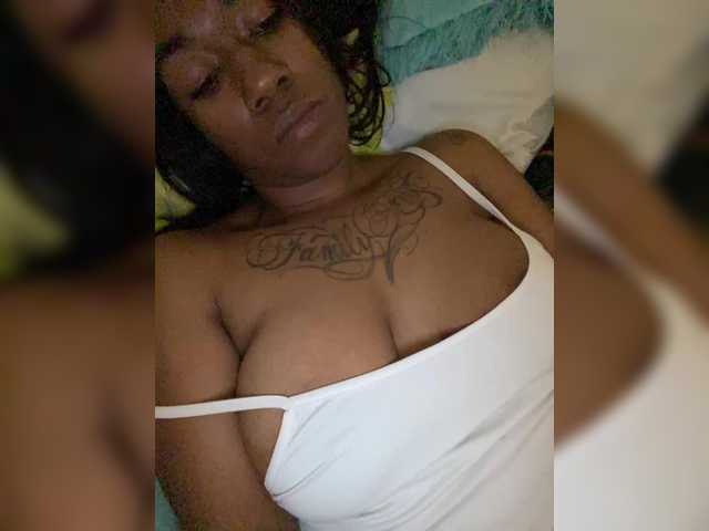 ReginaCorleone's BongaCams show and profile