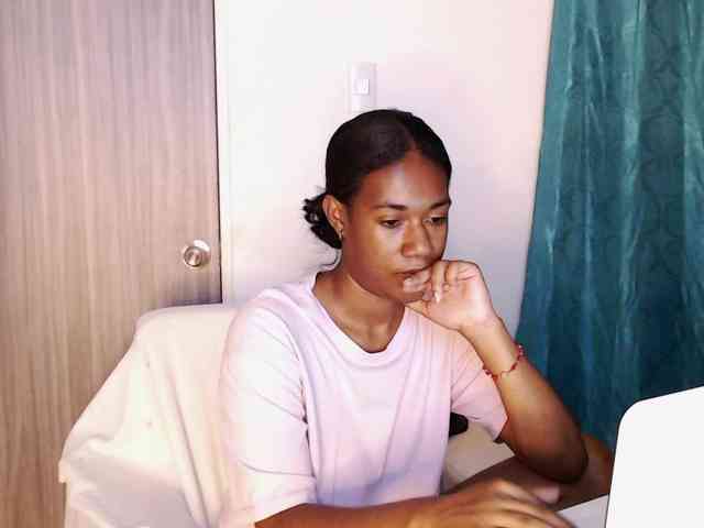 ReginaCorleone webcam
