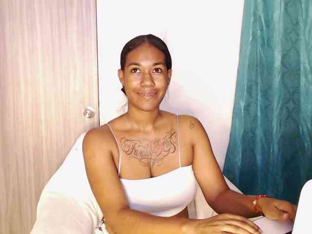 ReginaCorleone webcam