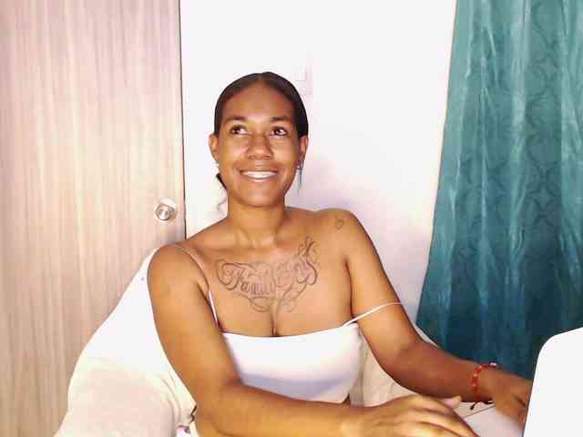 ReginaCorleone webcam