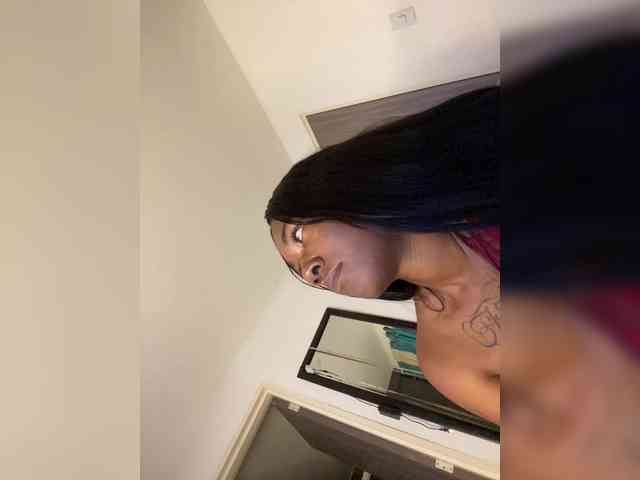 ReginaCorleone webcam