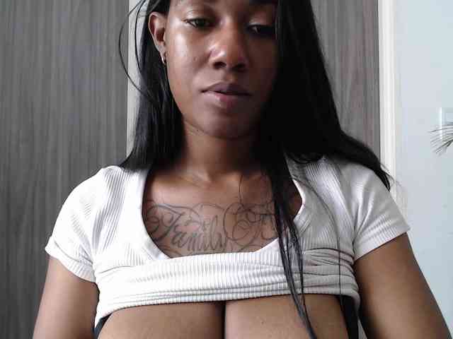 ReginaCorleone webcam