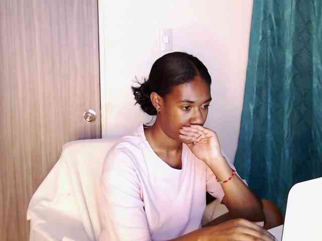 ReginaCorleone webcam