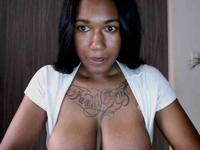 ReginaCorleone webcam