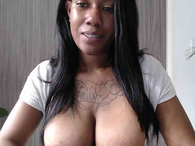 ReginaCorleone webcam