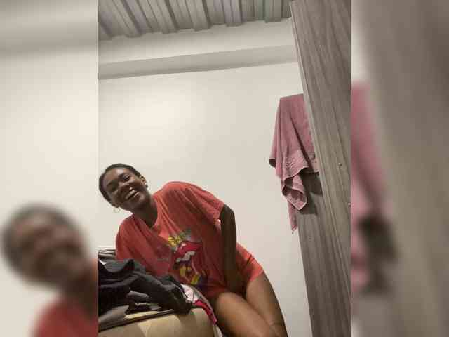 ReginaCorleone webcam