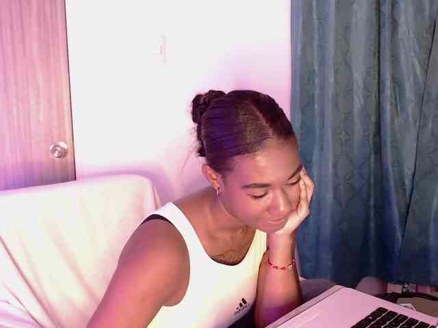 ReginaCorleone webcam
