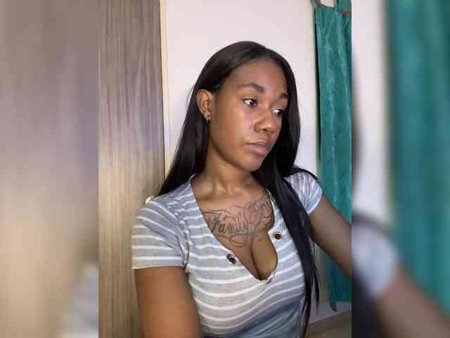 ReginaCorleone webcam