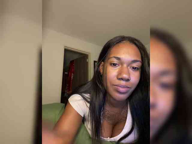 ReginaCorleone webcam