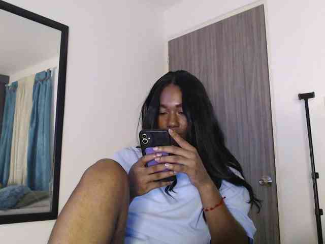 ReginaCorleone webcam