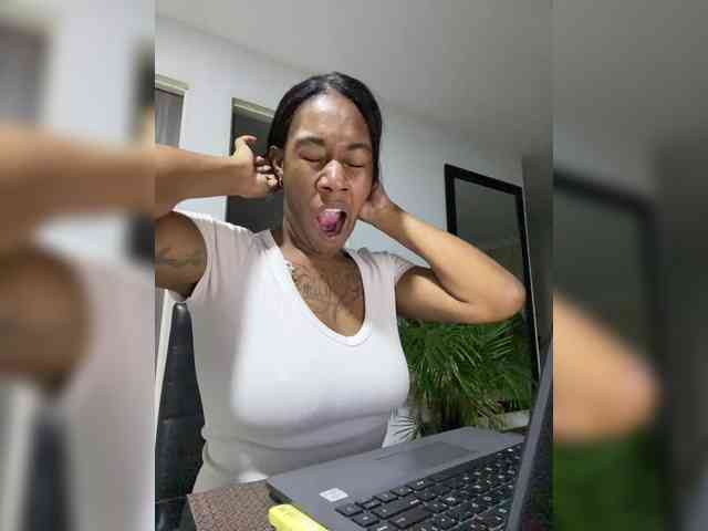 ReginaCorleone webcam