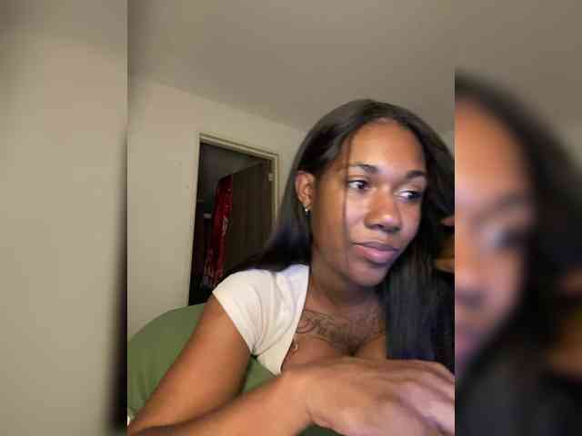 ReginaCorleone webcam