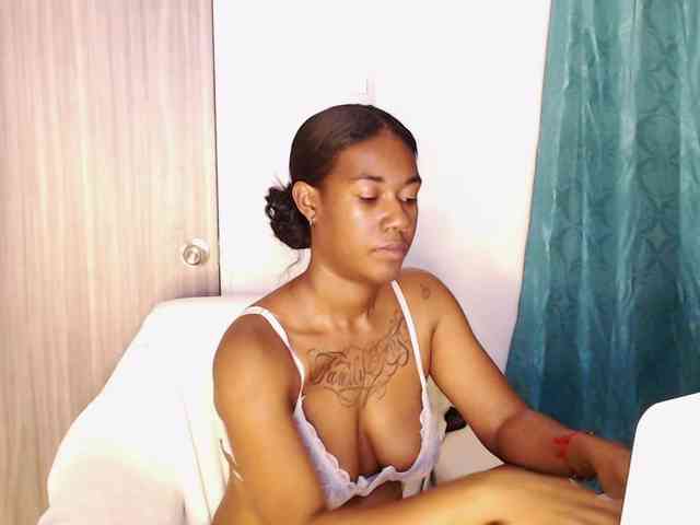 ReginaCorleone webcam