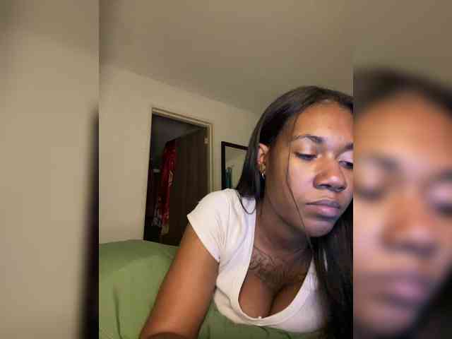 ReginaCorleone webcam