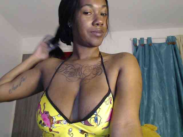 ReginaCorleone webcam
