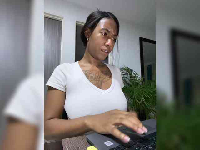 ReginaCorleone webcam