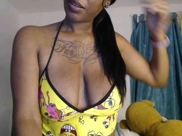 ReginaCorleone webcam