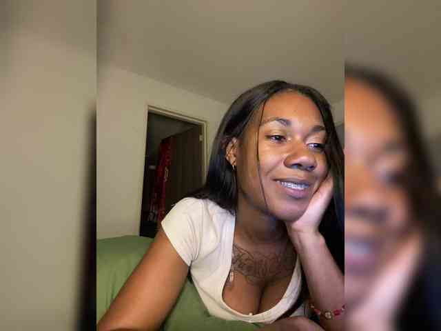 ReginaCorleone webcam