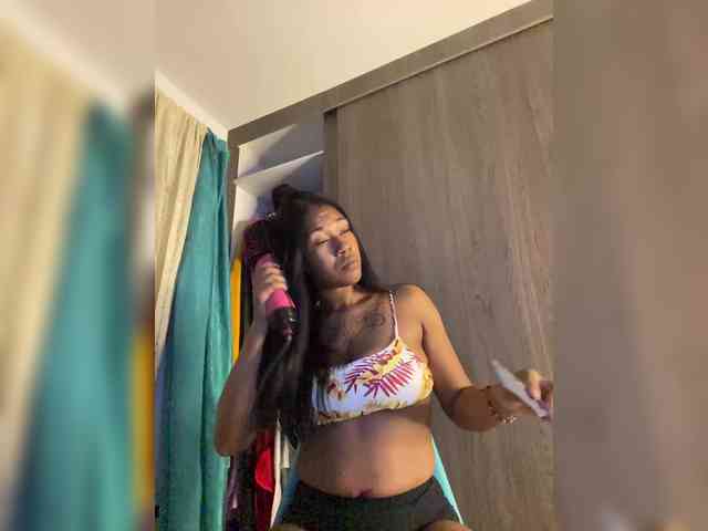 ReginaCorleone webcam