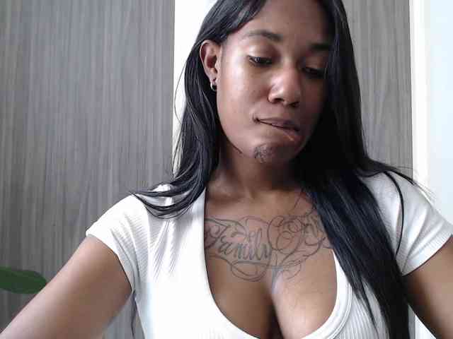 ReginaCorleone webcam