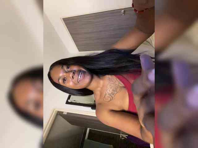 ReginaCorleone webcam