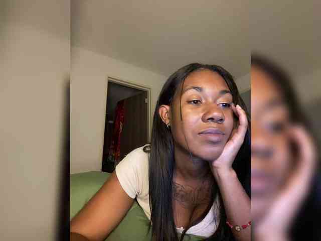 ReginaCorleone webcam