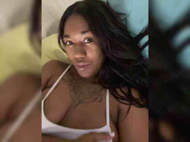 ReginaCorleone webcam