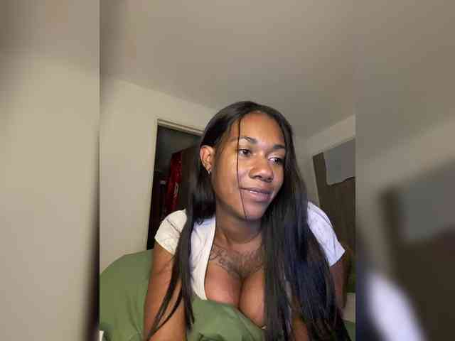 ReginaCorleone webcam