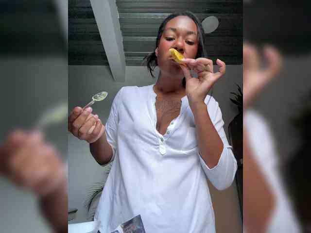 ReginaCorleone webcam