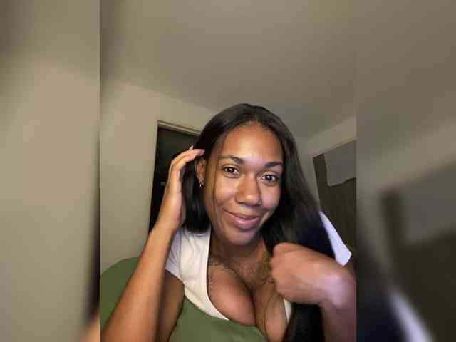 ReginaCorleone webcam
