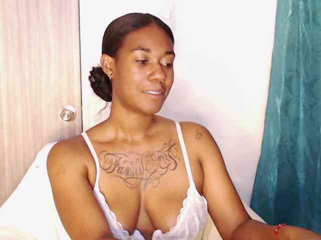 ReginaCorleone webcam