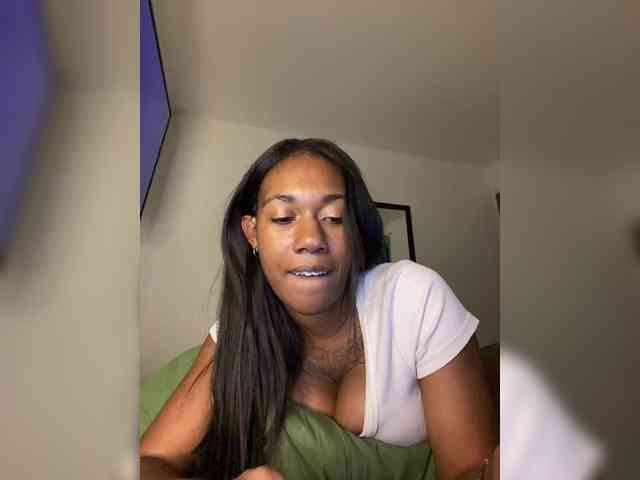ReginaCorleone webcam