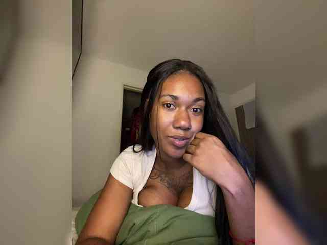 ReginaCorleone webcam