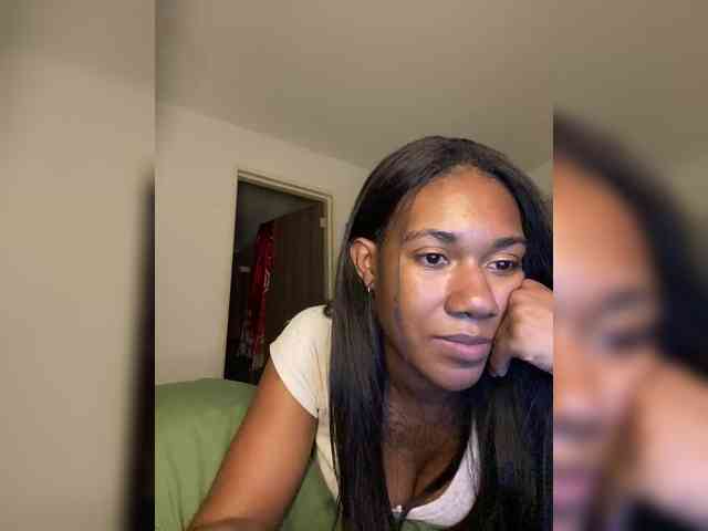 ReginaCorleone webcam