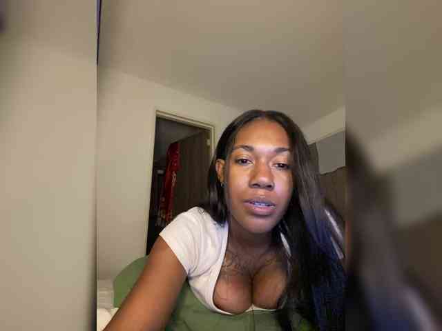 ReginaCorleone webcam