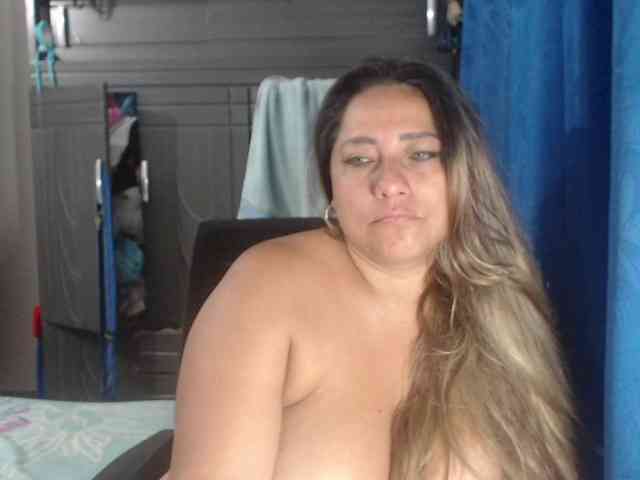 adrianamilf44 adrianamilf44