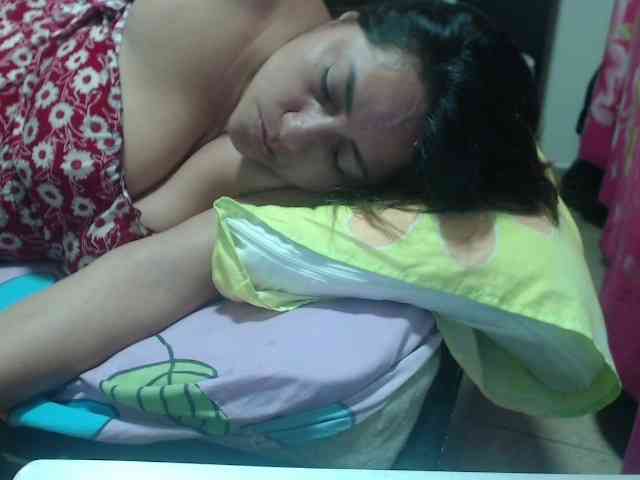 adrianamilf44 webcam