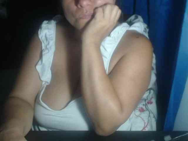 adrianamilf44 webcam