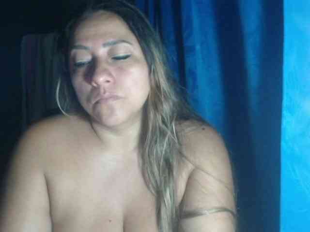 adrianamilf44 webcam