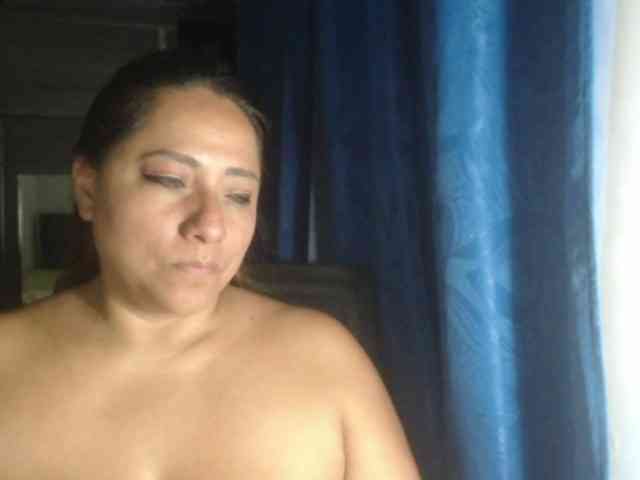 adrianamilf44 webcam