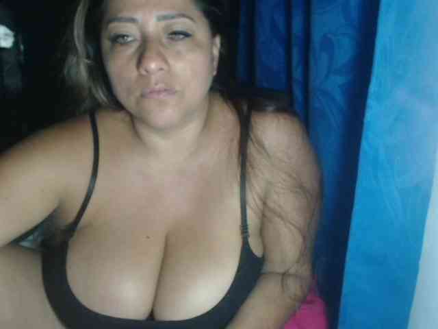 adrianamilf44 Live Webcam on BongaCams