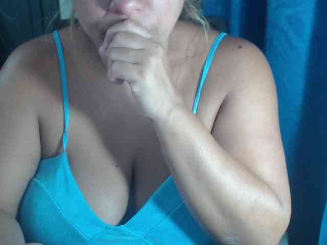 adrianamilf44 webcam