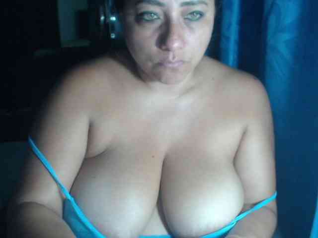 adrianamilf44 webcam